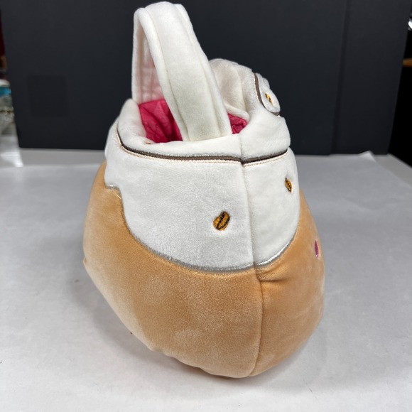 Squishmallows Chanel Cinnamon Roll Valentine Treat Pail Plush XOXO - Picture 5 of 8